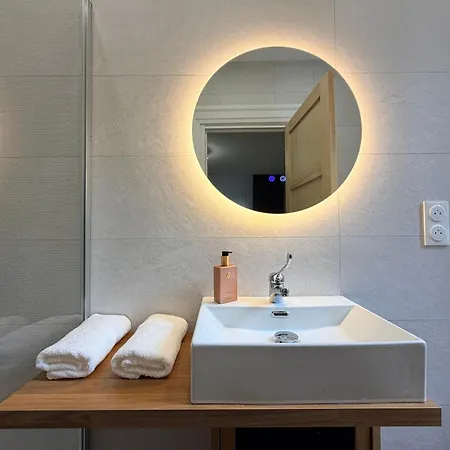 Apartment L'ecrin De Berthe Molly